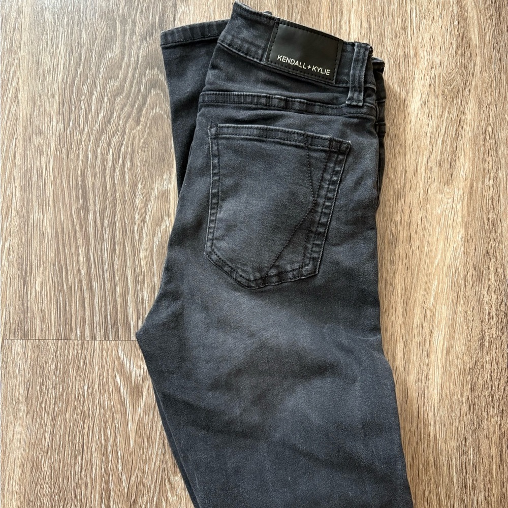 Kendall & Kylie Charcoal Ultra Babe Skinny Jeans